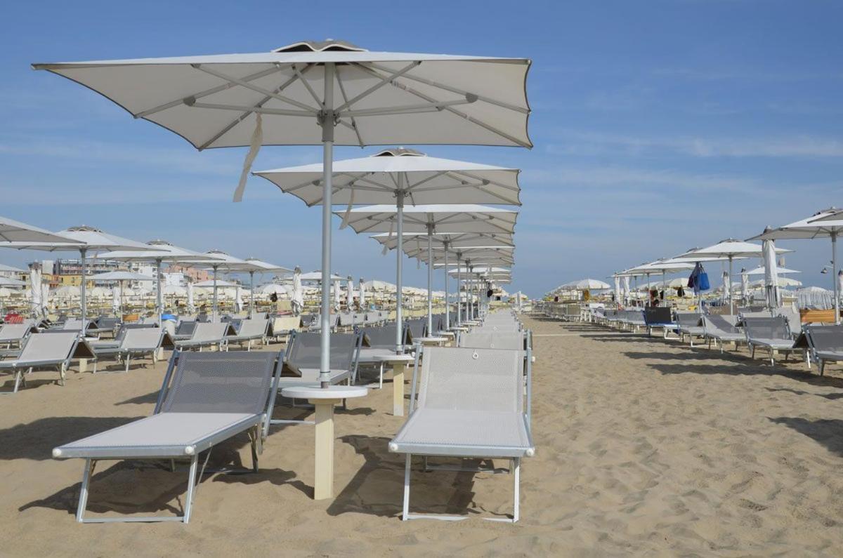 Appartement Monolocale Ombrellone Incluso à Lignano Sabbiadoro Extérieur photo